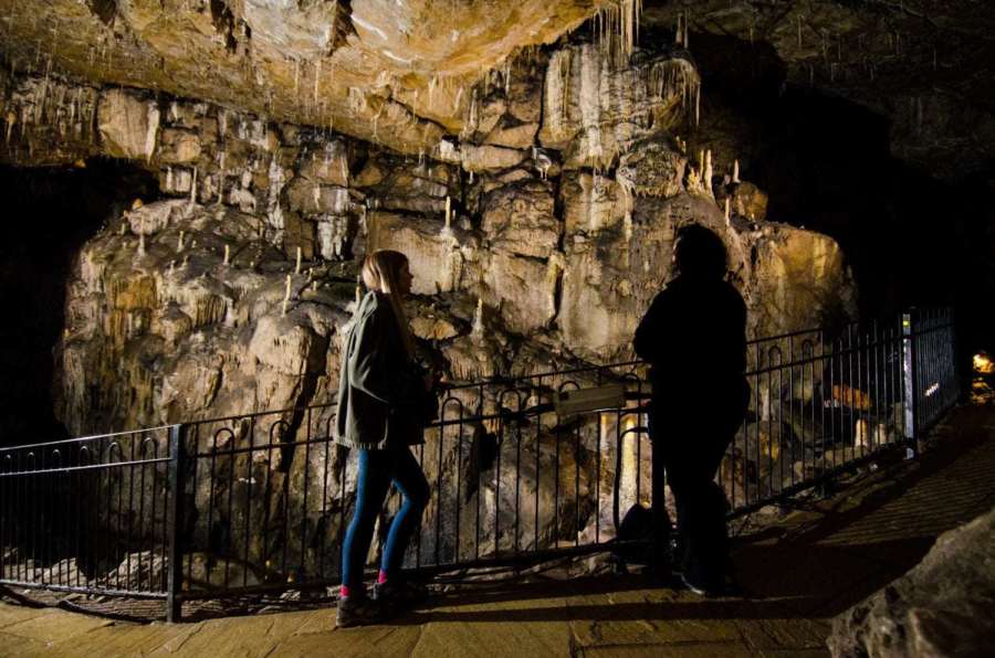 Poole S Cavern Amazing Show Cave Buxton Country Park
