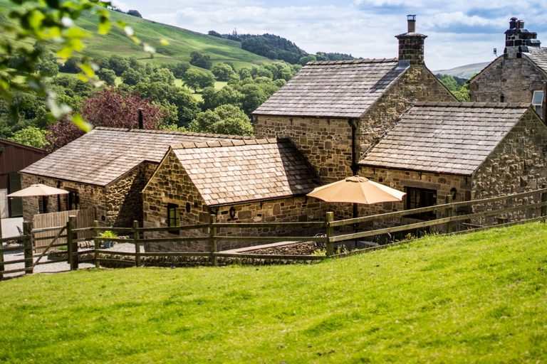 Oaker Farm Holiday Cottages & Haddy’s Hut in Hope, Peak District