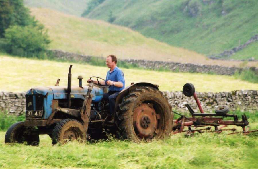 Peak District Holiday Cottages : Beautiful Dovedale Cottages at Church Farm