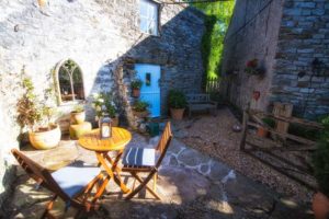 Let's Go Peak District - Peak District Holidays 4