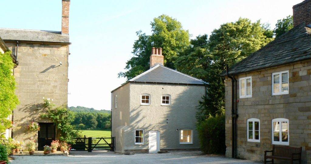 Hopton Hall Holiday Cottages 8
