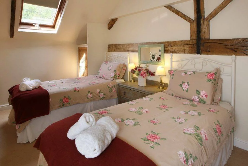 Hopton Hall Holiday Cottages 16