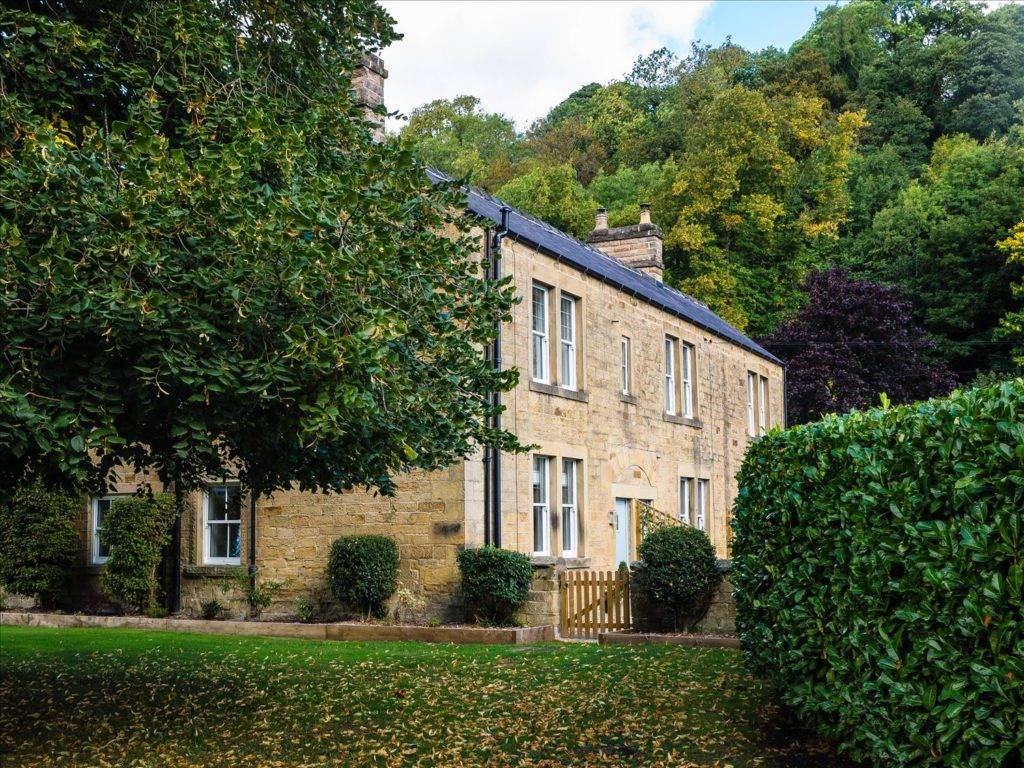 Holiday Cottages in Bakewell : Riverside Cottages, Bakewell