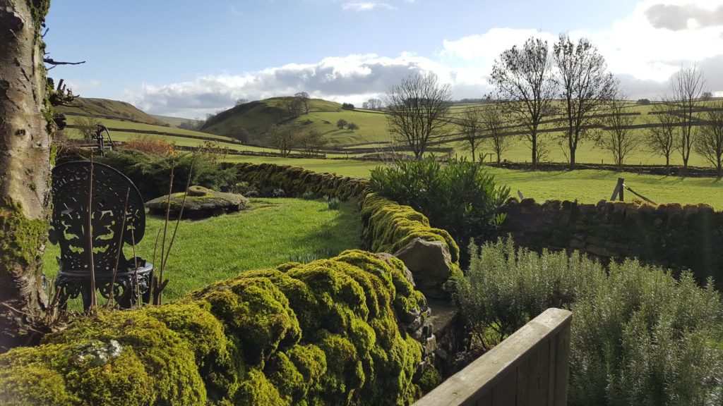 Peak District Holiday Cottages : Beautiful Dovedale Cottages at Church Farm