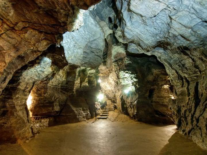 70 Best Days Out in the Peak District: Blue John Cavern