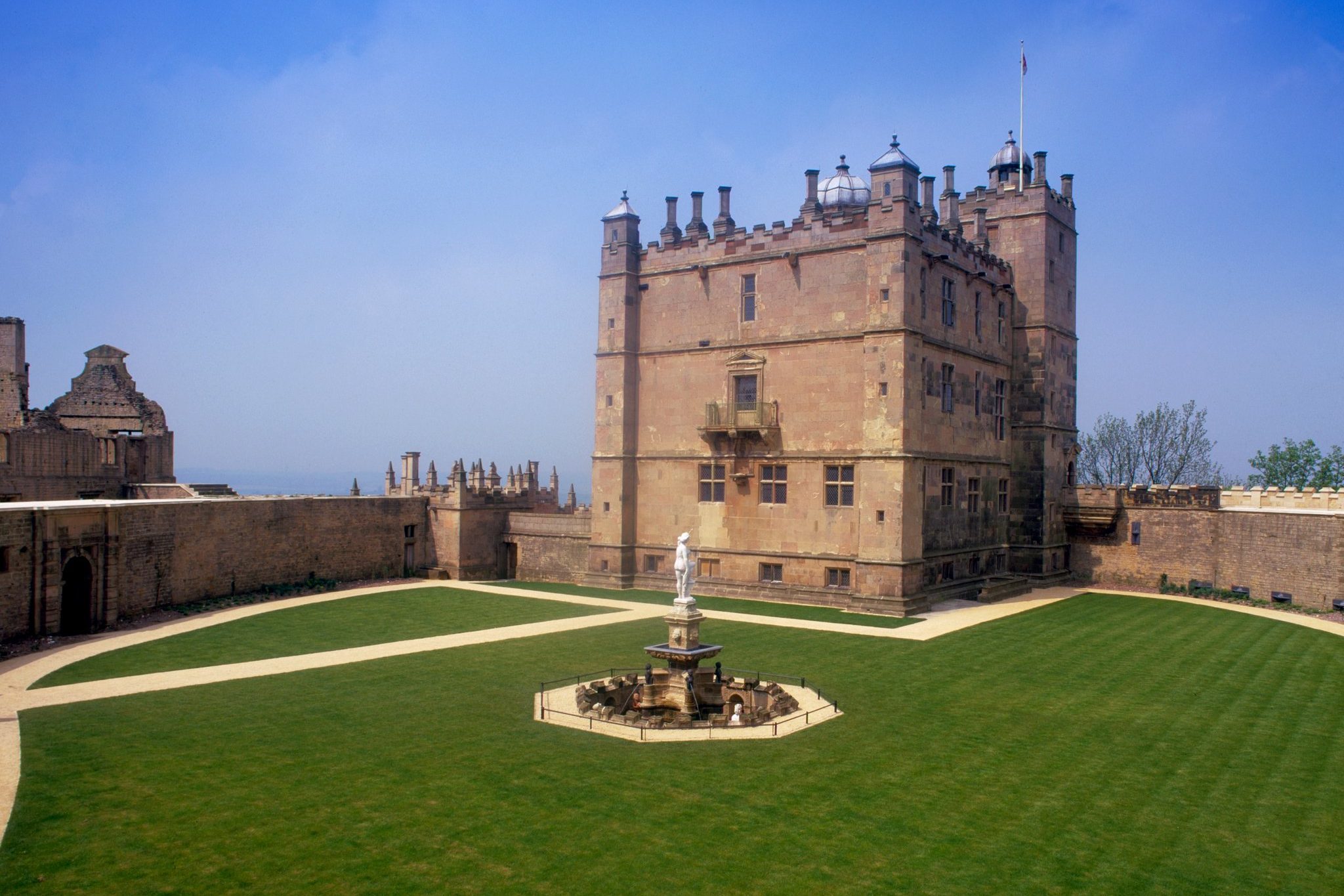70 Best Days Out in the Peak District: Bolsover Castle 5