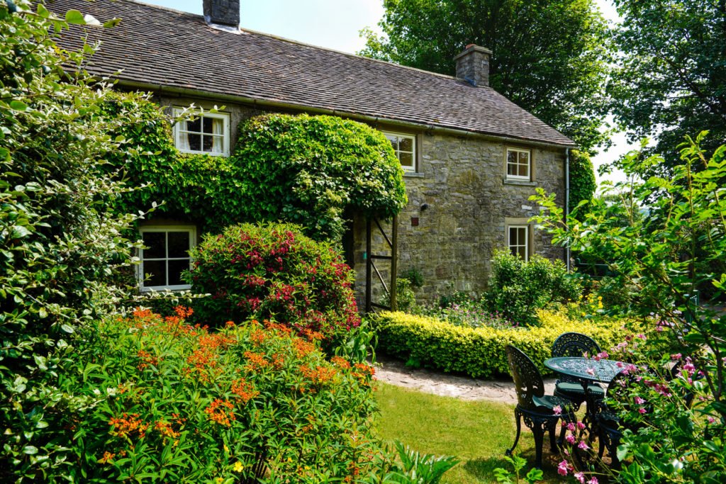 Holiday Cottages & Self-Catering in the Peak District National Park
