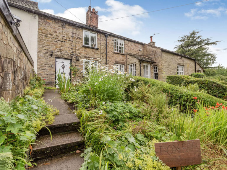 Fox Bank Cottage, Adlington in Bollington, Peak District