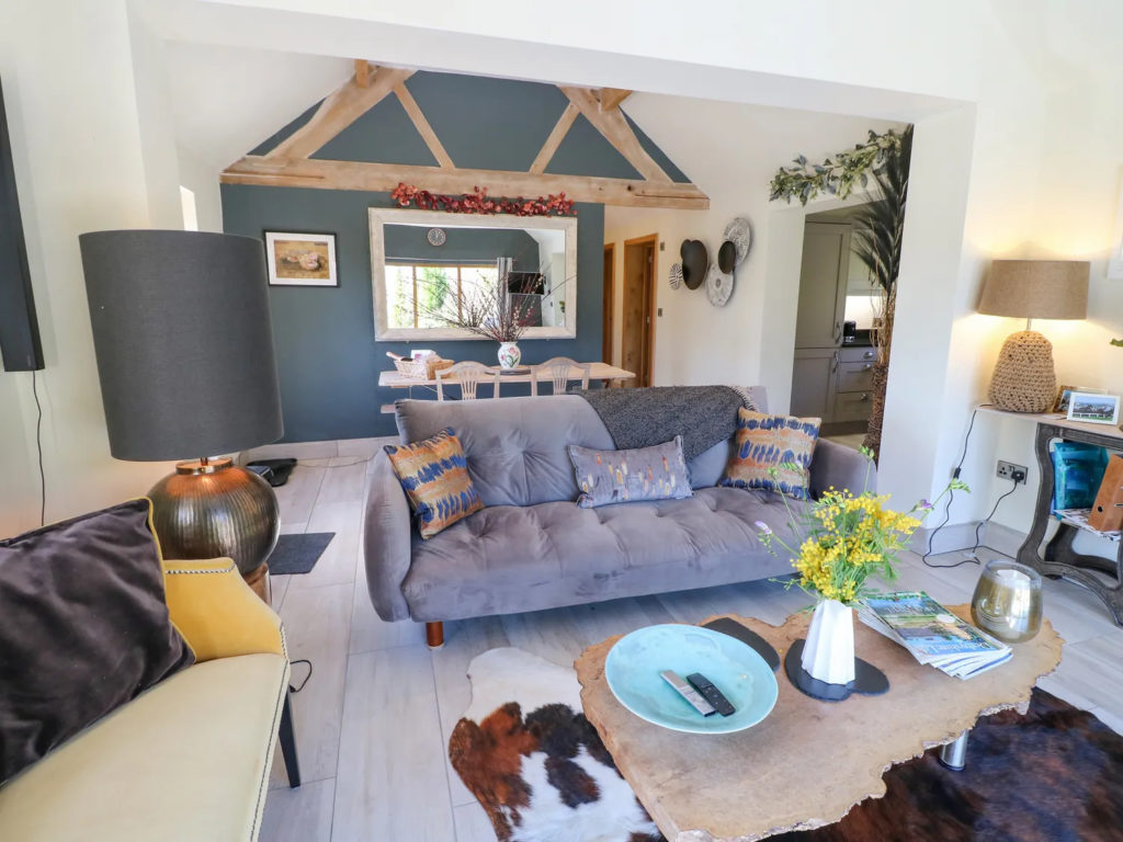 Ladycroft Barn 3
