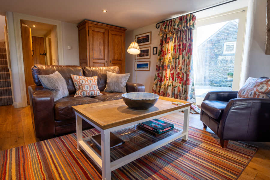 Cruck Barn Cottage 2