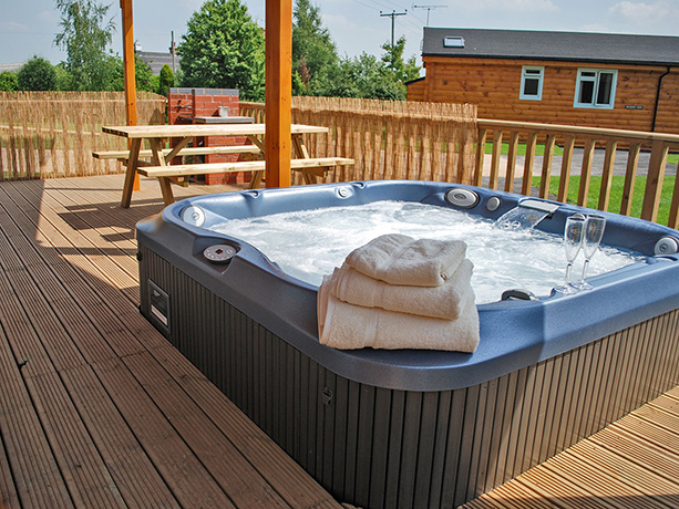 Oaklands Country Lodges 8