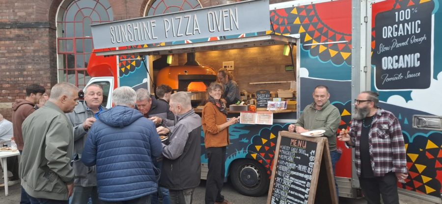 Sunshine Pizza Oven - Peak District wood-fired pizza