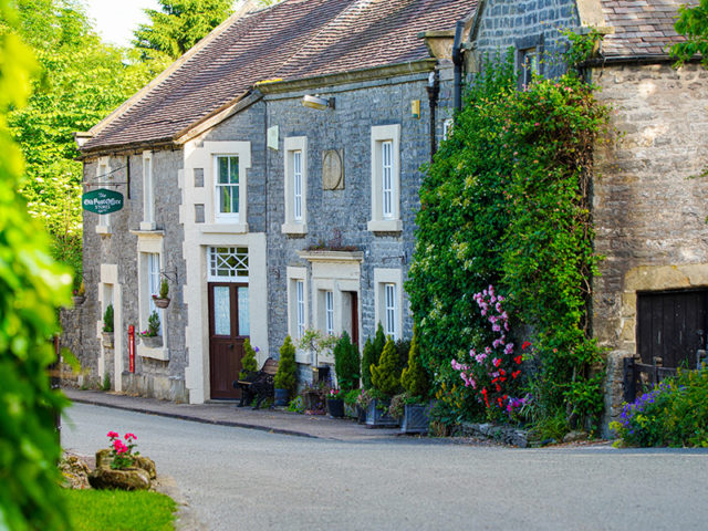 Peak District Villages & Towns